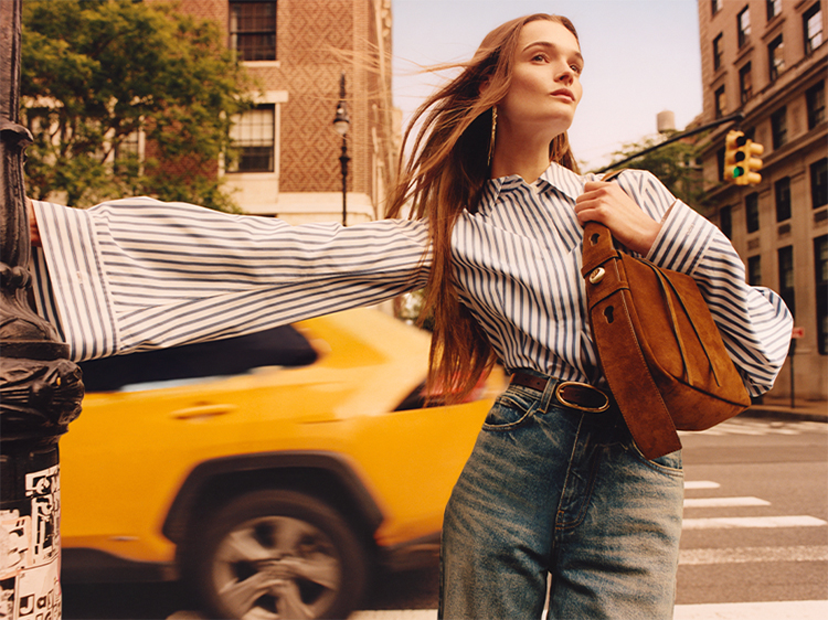 A bolsa perfeita para o dia a dia. Estrutura macia e fácil de levar.